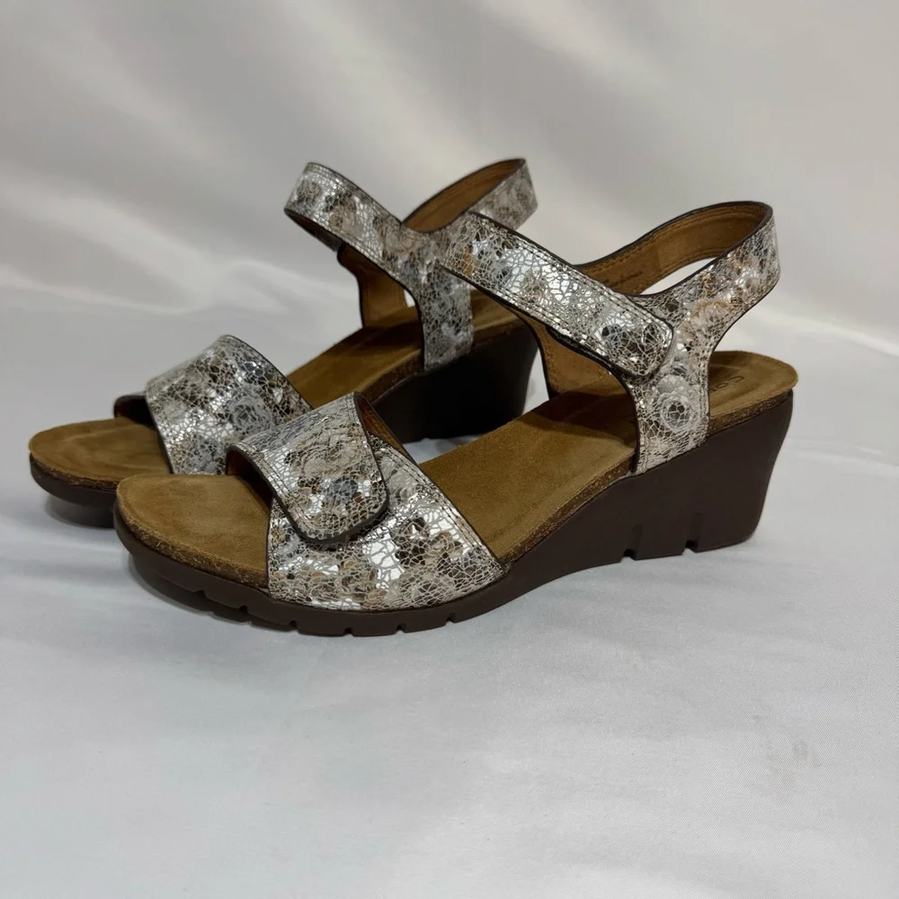 Comfortiva Womens Abria Pillowtop Wedge‎ Sandals Gray Floral Slingback Size 11W